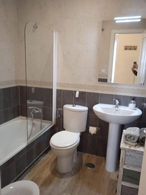 הואלבה Apartamento Centrico Con Terraza Y Parking מראה חיצוני תמונה